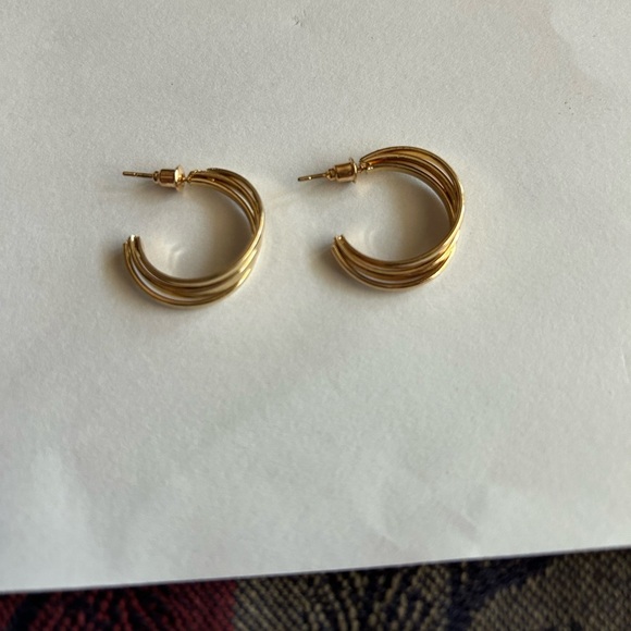 3/$20 Gold Tone Twisted Triple Circular Hoop Stud Earrings 1” Pierced - Picture 2 of 3